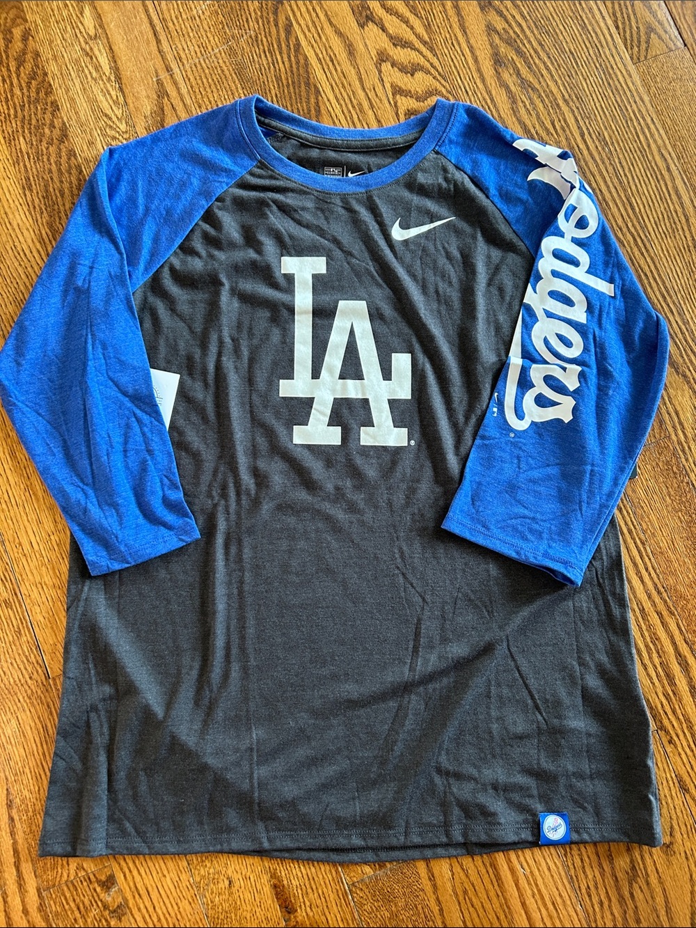 Nike women’s LA Dodgers Black & Royal Raglan Tee medium